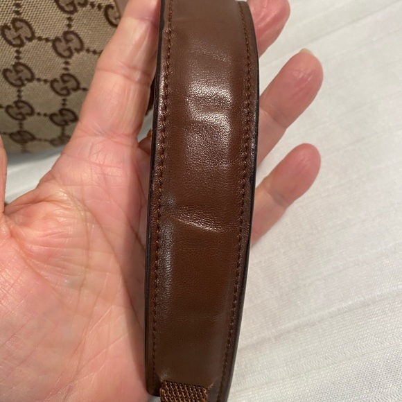 Gucci GG Canvas Round Crossbody W/Certificate of Authenticity - Picture 4 of 14